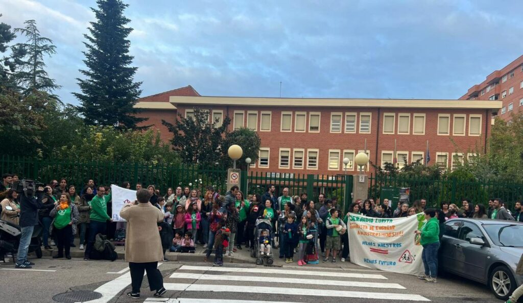 LOS PAROS EN EDUCACIÓN AFECTAN CADA VEZ A MÁS CENTROS